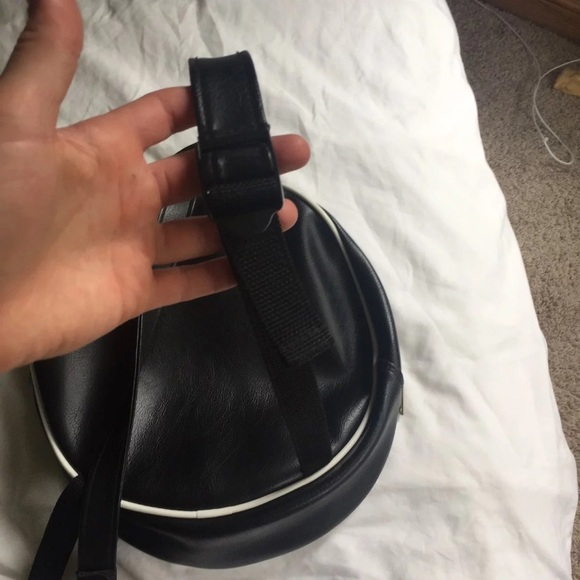 SOLD Rare Adidas backpack - Picture 3 of 5